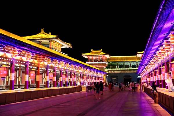 驰盈优配 湖北文旅新图景：从唐城焰火到武当夜色，消费活力如何持续涌动？