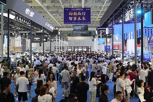 金投策略 新车密集登场 购车补贴加码 “金九银十”销售季车市有望迎亮眼表现