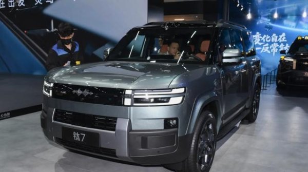 乐发 配激光雷达，方程豹钛7家用越野两不误，堪称25万级SUV标杆？